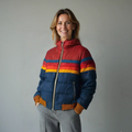 Damen Steppjacke mit buntem Streifenmuster und Reißverschluss | J&B - 1 - Jasminaboutique.com