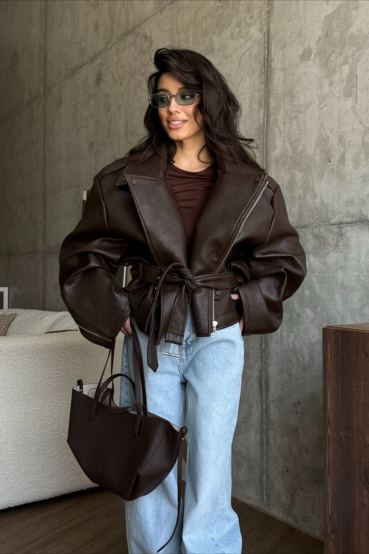Bomberjacke Damen mit Gürtel und Oversize-Passform | J&B - 3 - Jasminaboutique.com