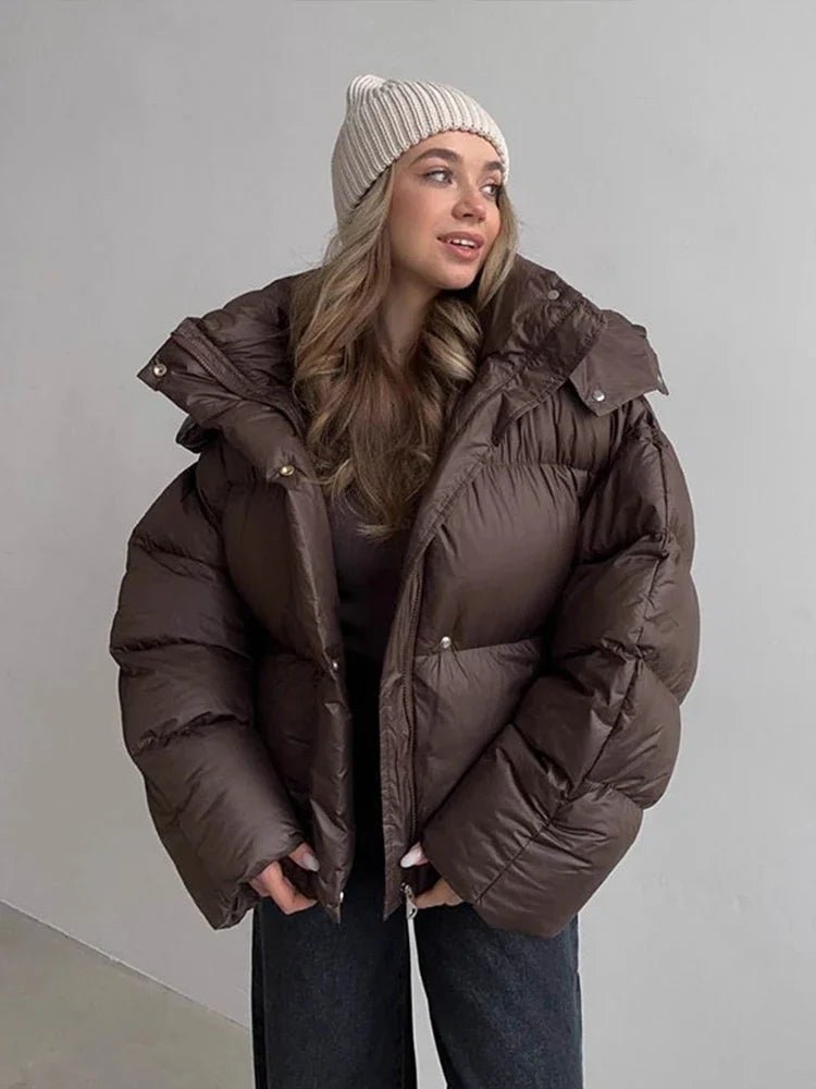 Oversize Daunenjacke Damen mit Reißverschluss und Kapuze | J&B - 2 - Jasminaboutique.com