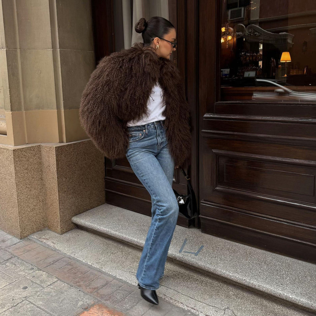 Kunstfelljacke Damen im Oversize-Stil mit hohem Kragen und weichem Fall | J&B - 8 - Jasminaboutique.com