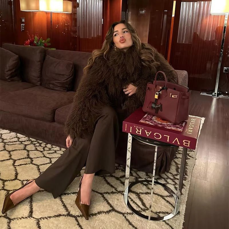 Kunstfelljacke Damen im Oversize-Stil mit hohem Kragen und weichem Fall | J&B - 13 - Jasminaboutique.com