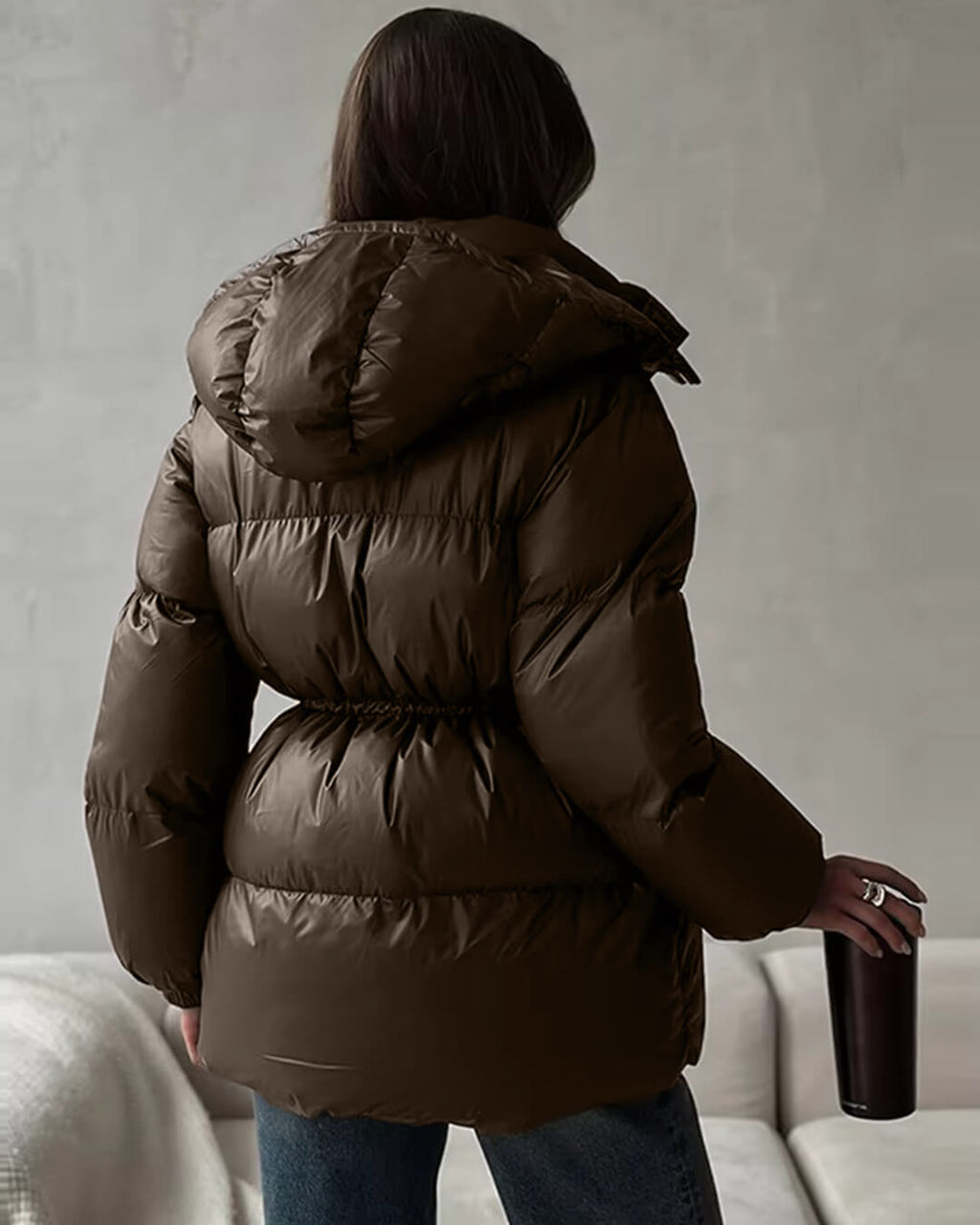 Daunenjacke Damen mit Kordelzug und Longline-Silhouette | J&B - 10 - Jasminaboutique.com