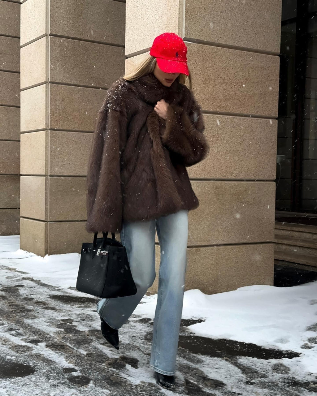 Kunstfelljacke Damen im Oversize-Stil mit kuscheliger Struktur | J&B - 2 - Jasminaboutique.com