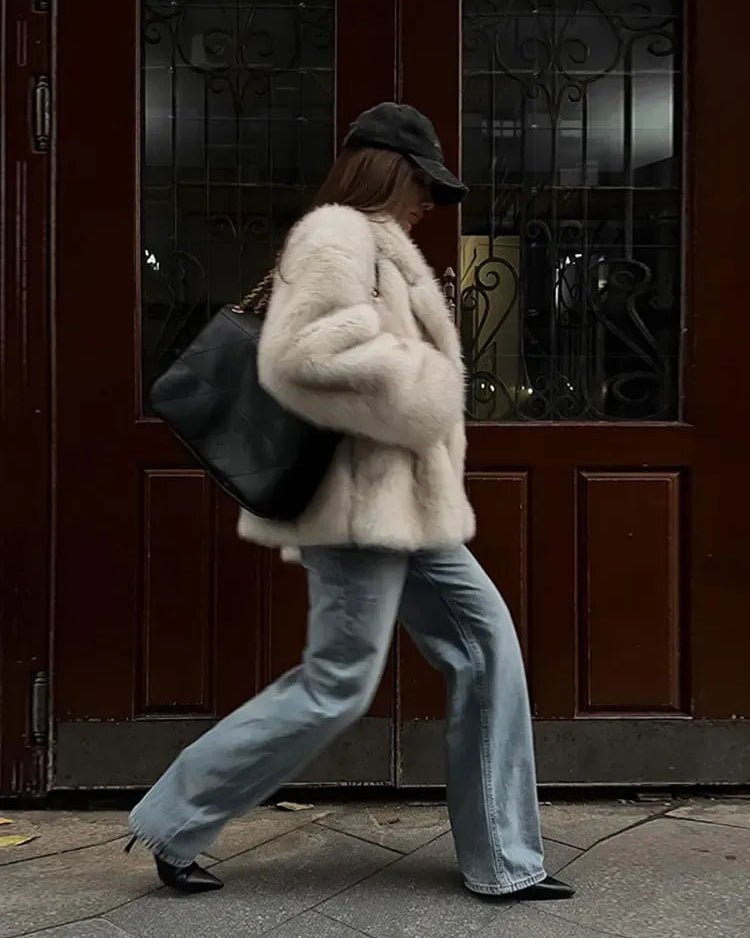 Kunstfelljacke Damen im Oversize-Stil mit kuscheliger Struktur | J&B - 8 - Jasminaboutique.com