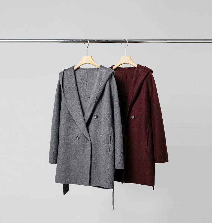 Damenjacke mit Kapuze und Taillengürtel | J&B - 1 - Jasminaboutique.com