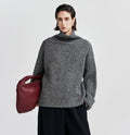 Oversize Damenpullover mit hohem Kragen und lässigem Schnitt | J&B - 1 - Jasminaboutique.com