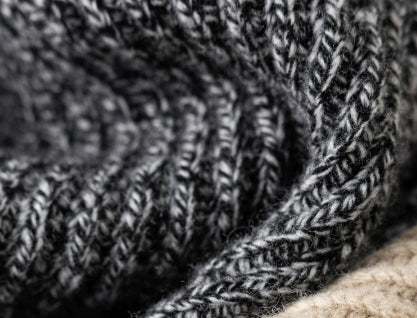 Oversize Damenpullover mit hohem Kragen und lässigem Schnitt | J&B - 6 - Jasminaboutique.com