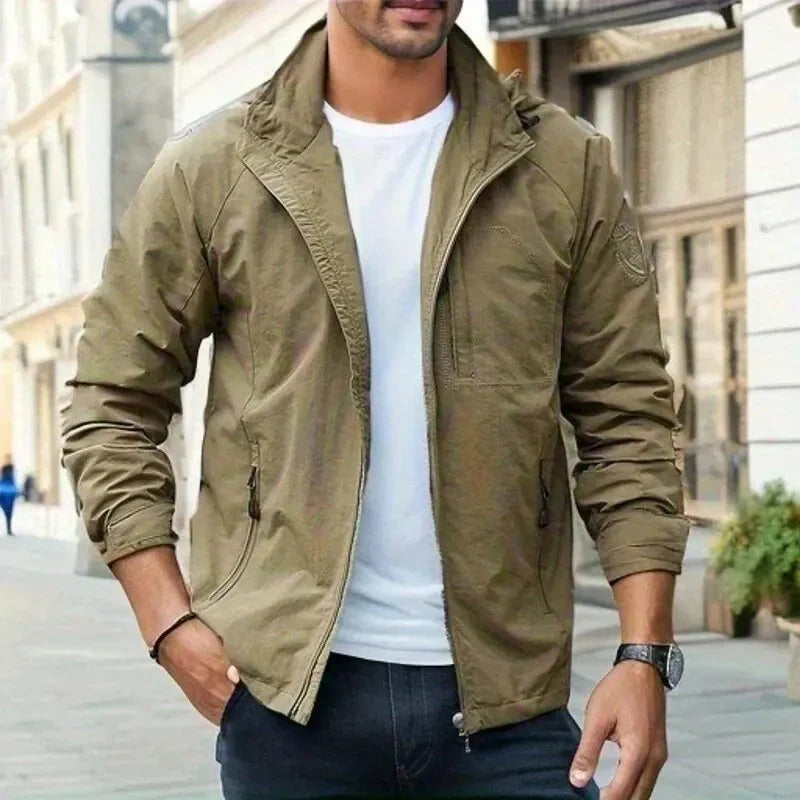 Leichte Herrenjacke mit Reißverschluss und praktischen Taschen | J&B - 1 - Jasminaboutique.com