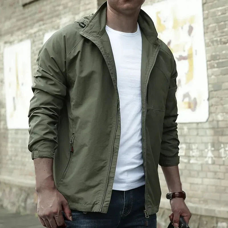 Leichte Herrenjacke mit Reißverschluss und praktischen Taschen | J&B - 2 - Jasminaboutique.com