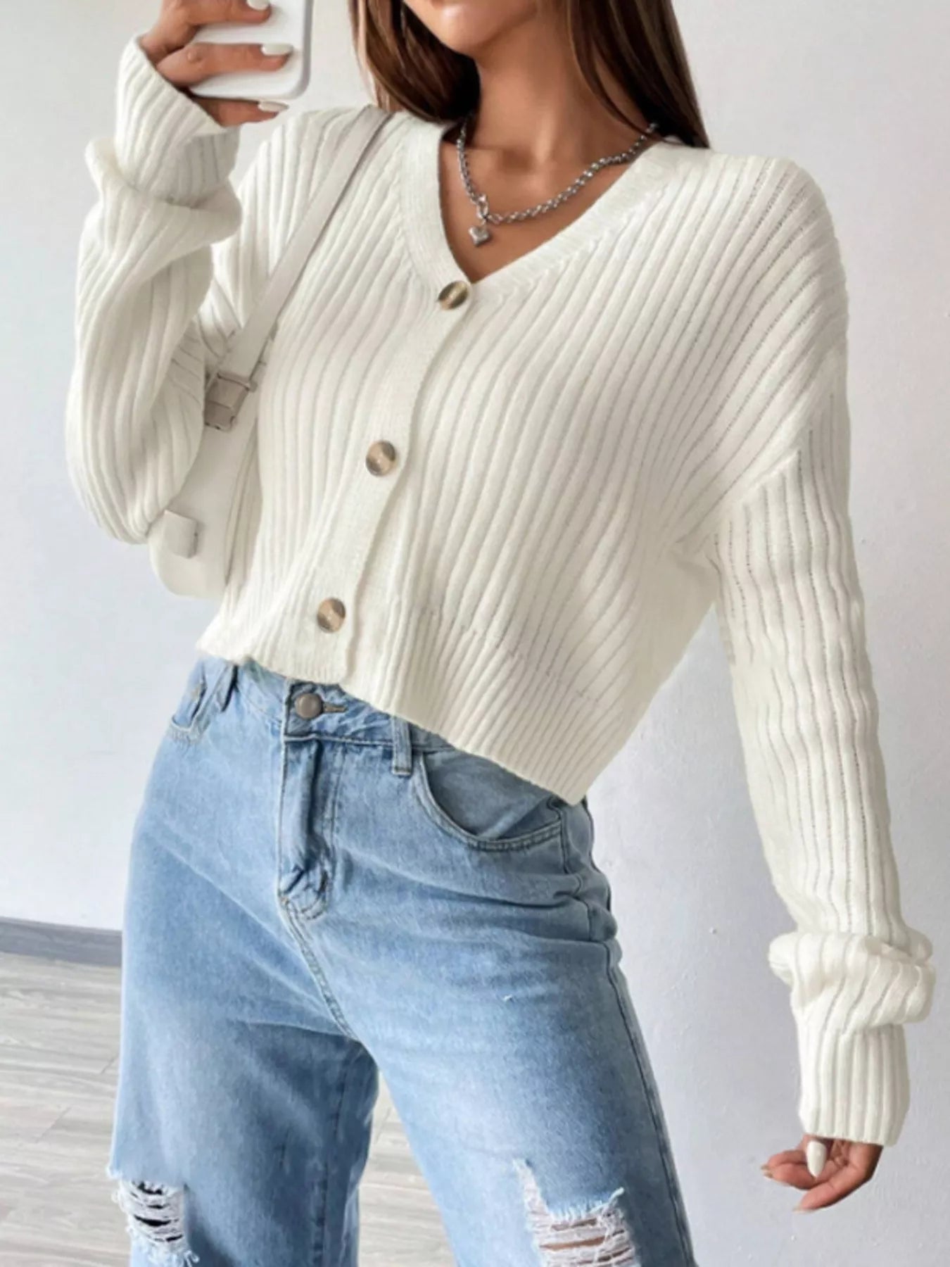 Damen Cardigan mit V-Ausschnitt und Knopfleiste | J&B - 2 - Jasminaboutique.com