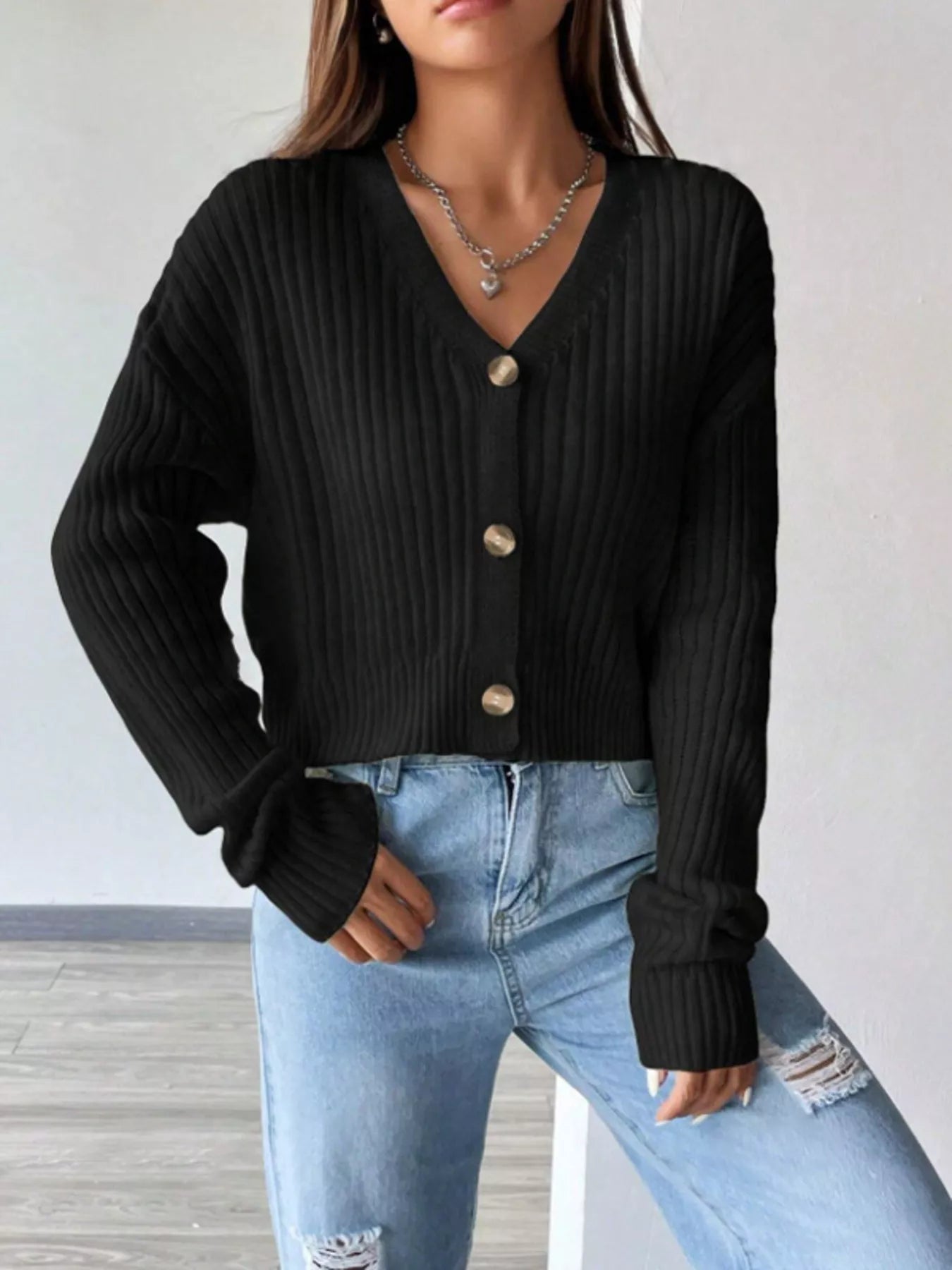 Damen Cardigan mit V-Ausschnitt und Knopfleiste | J&B - 5 - Jasminaboutique.com