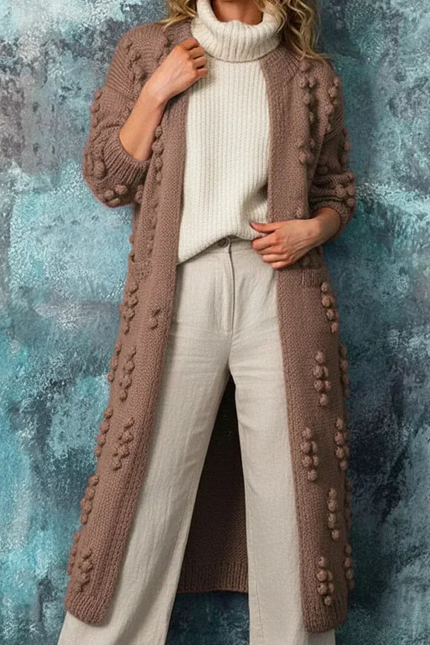 Strickcardigan Damen – Longline-Schnitt mit verspielten Pompons | J&B - 4 - Jasminaboutique.com