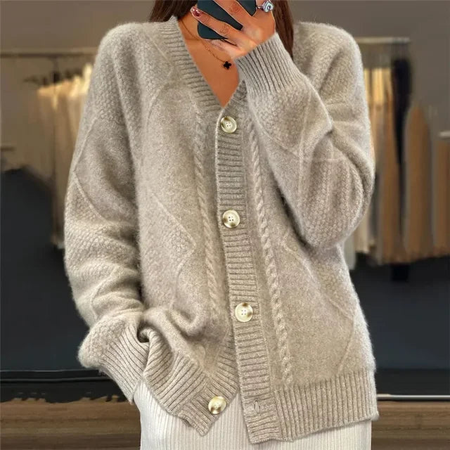Damen-Strickjacke – Weicher Strickpullover mit Knopfleiste und langen Ärmeln - 1 - Jasminaboutique.com