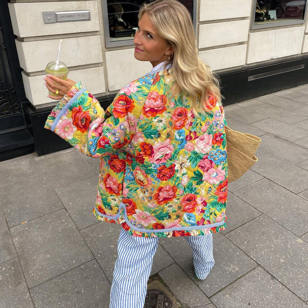Damenjacke mit Blumenmuster, lockerer Passform und farbenfrohem Design - 3 - Jasminaboutique.com