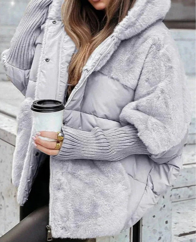 Damen-Steppjacke mit Kapuze und edlen Pelzbesätzen - 2 - Jasminaboutique.com