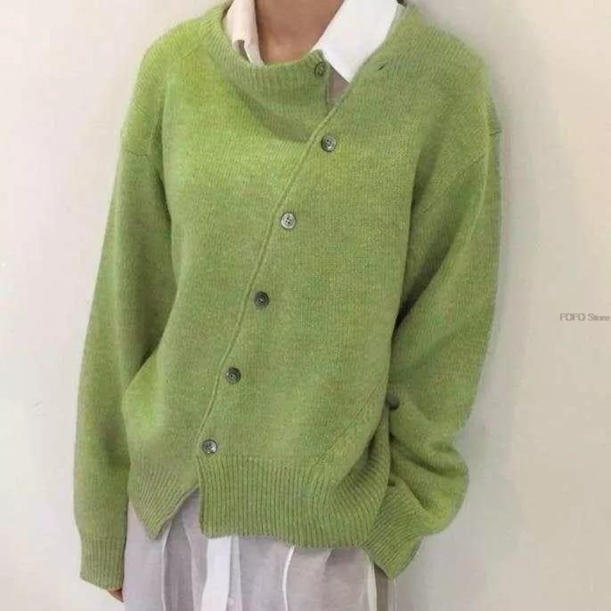 Damenpullover aus weichem Strick mit Knopfleiste und lockerer Passform - 3 - Jasminaboutique.com
