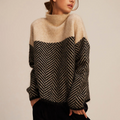 Damenpullover – Weite Passform mit Chevron-Muster und hohem Kragen - 1 - Jasminaboutique.com