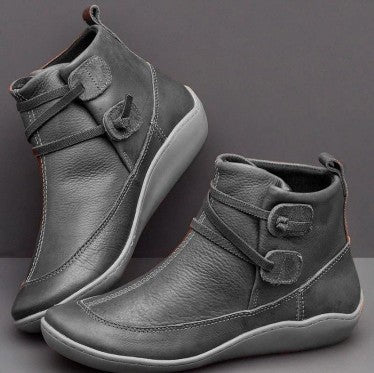 Damen-Stiefeletten mit runder Zehenpartie und flacher Sohle - 8 - Jasminaboutique.com