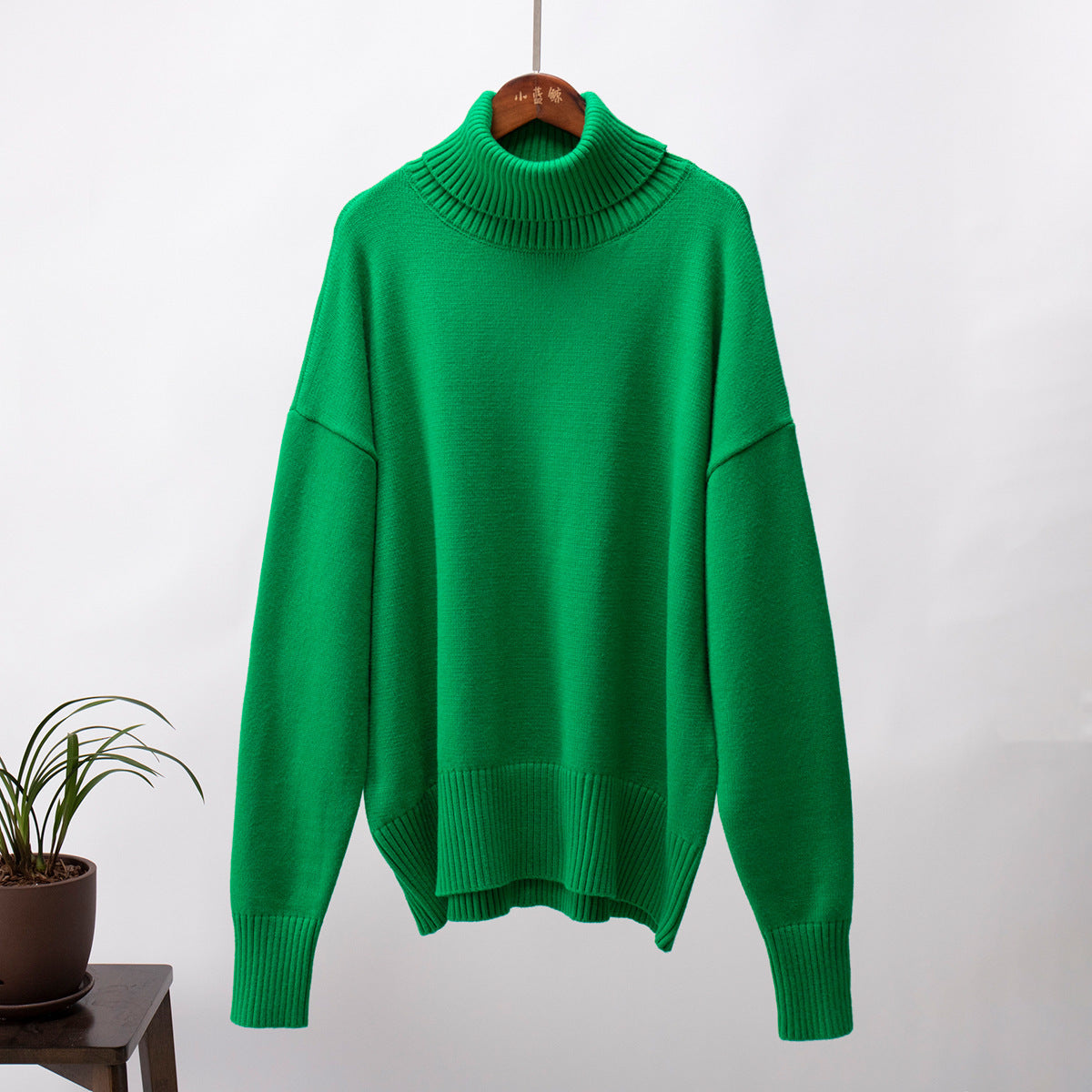 Damenpullover in lockerer Passform mit Rollkragen und langen Ärmeln - 5 - Jasminaboutique.com