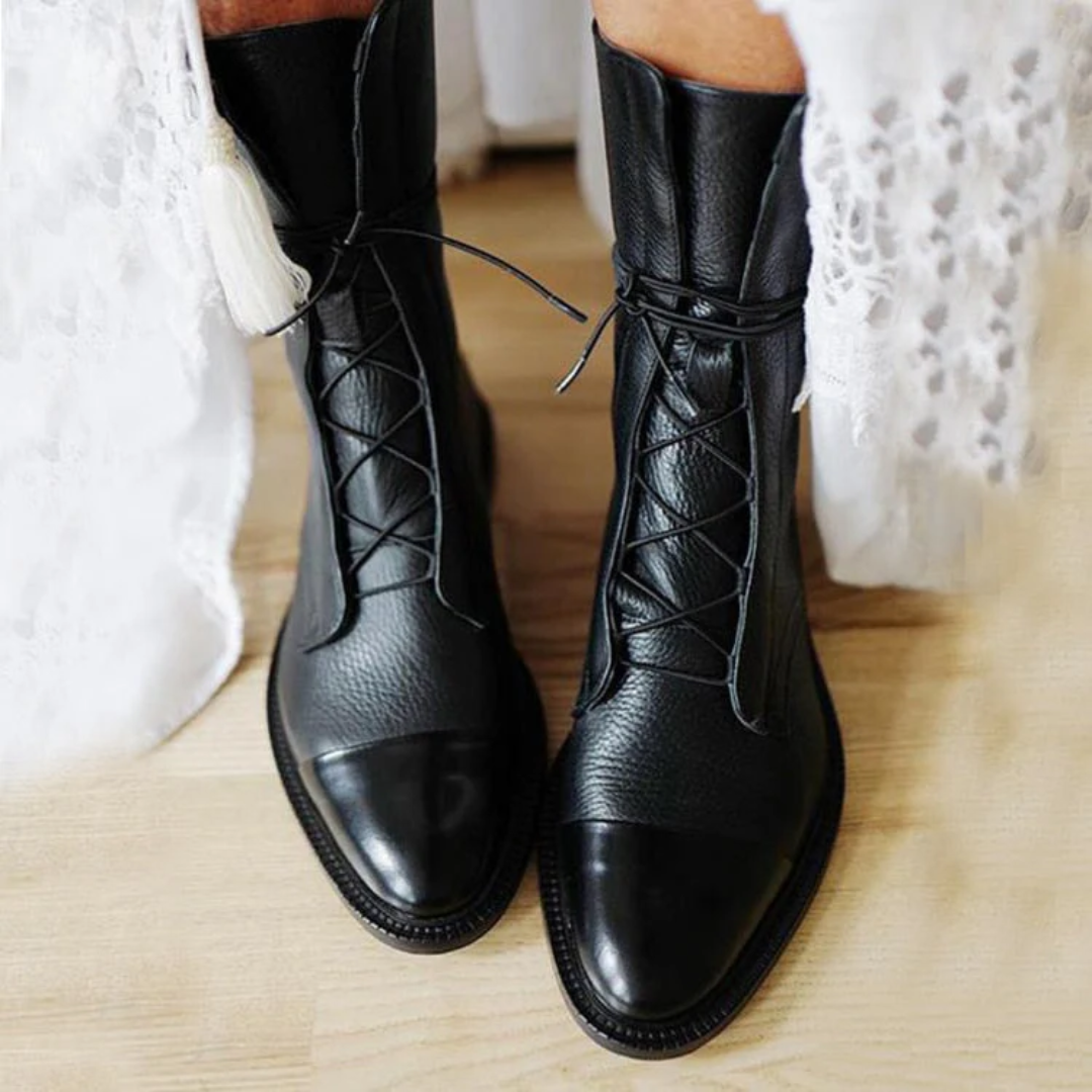 Schnürstiefeletten für Damen mit polierter Zehenkappe - 1 - Jasminaboutique.com
