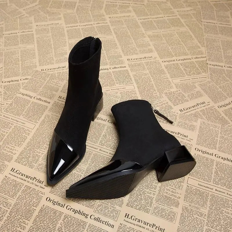 Damen-Stiefeletten mit Blockabsatz und glänzender Schuhspitze - 3 - Jasminaboutique.com