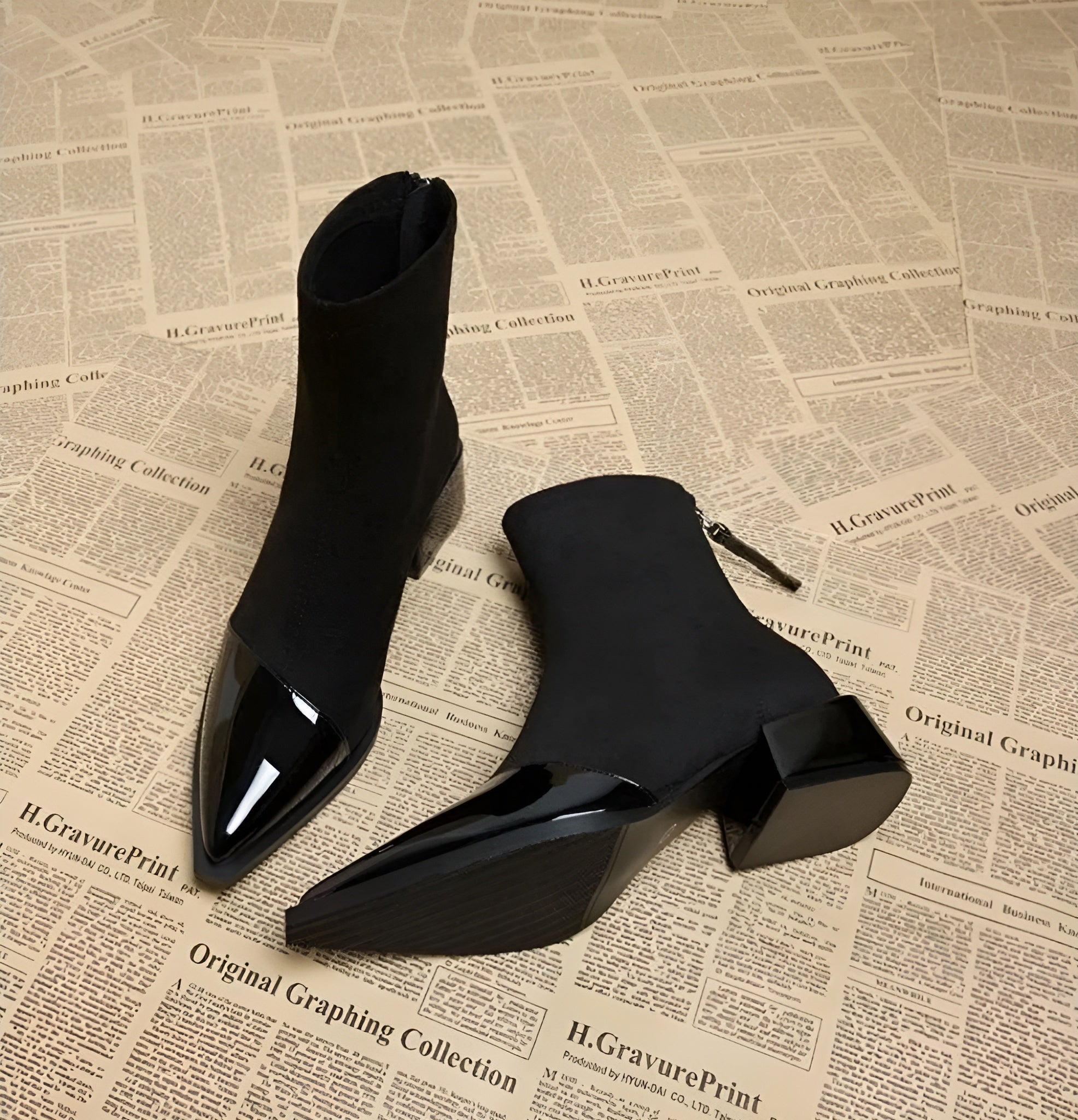 Damen-Stiefeletten mit Blockabsatz und glänzender Schuhspitze - 6 - Jasminaboutique.com