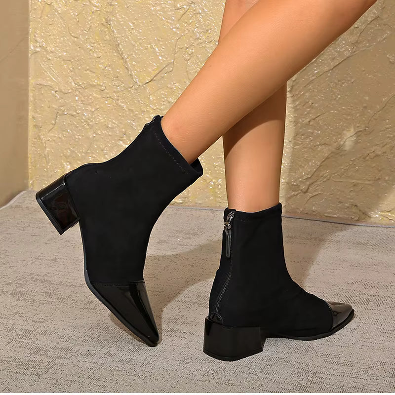 Damen-Stiefeletten mit Blockabsatz und glänzender Schuhspitze - 12 - Jasminaboutique.com