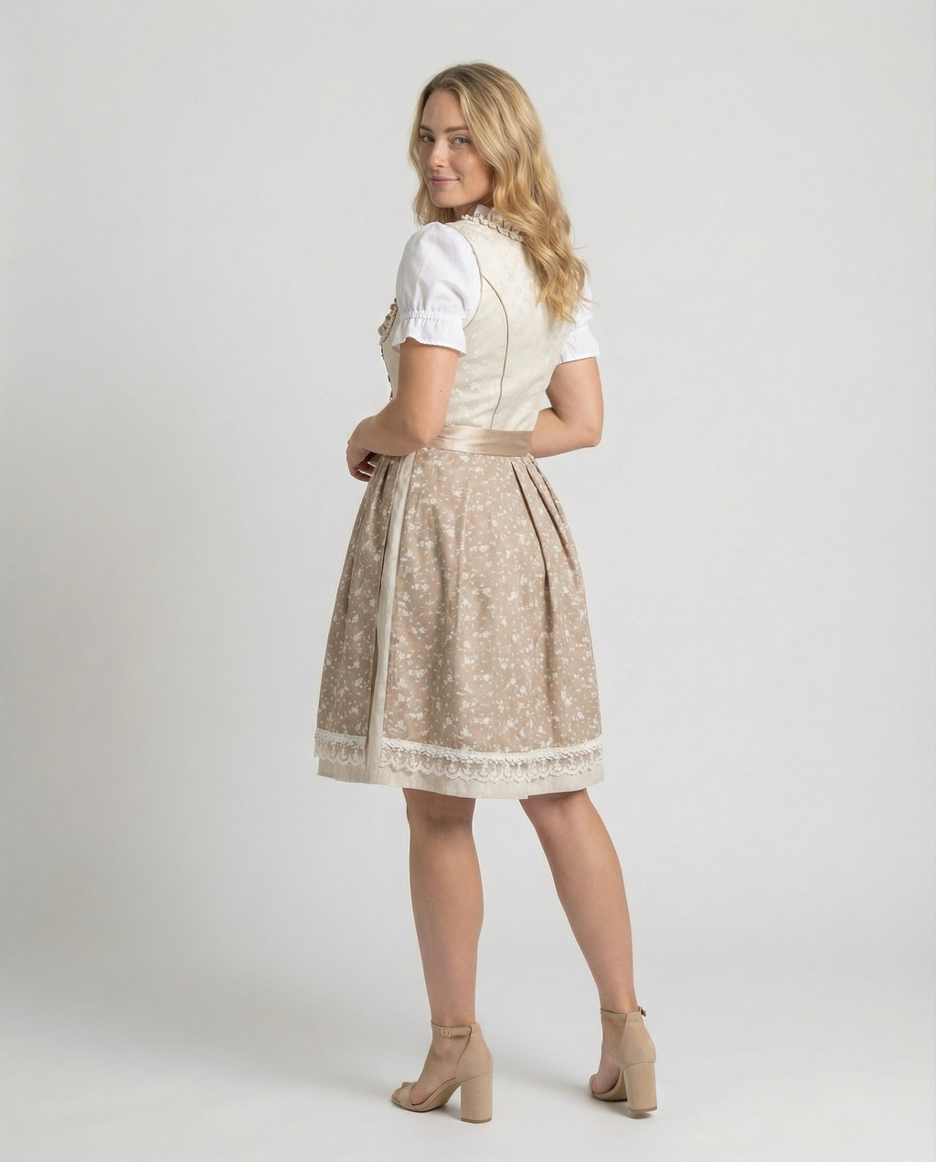 Dirndl Damen mit Schürze und Blumenmuster | J&B - 3 - Jasminaboutique.com