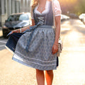 Dirndl Damen – Hoch taillierter Schnitt mit floralem Muster | J&B - 1 - Jasminaboutique.com