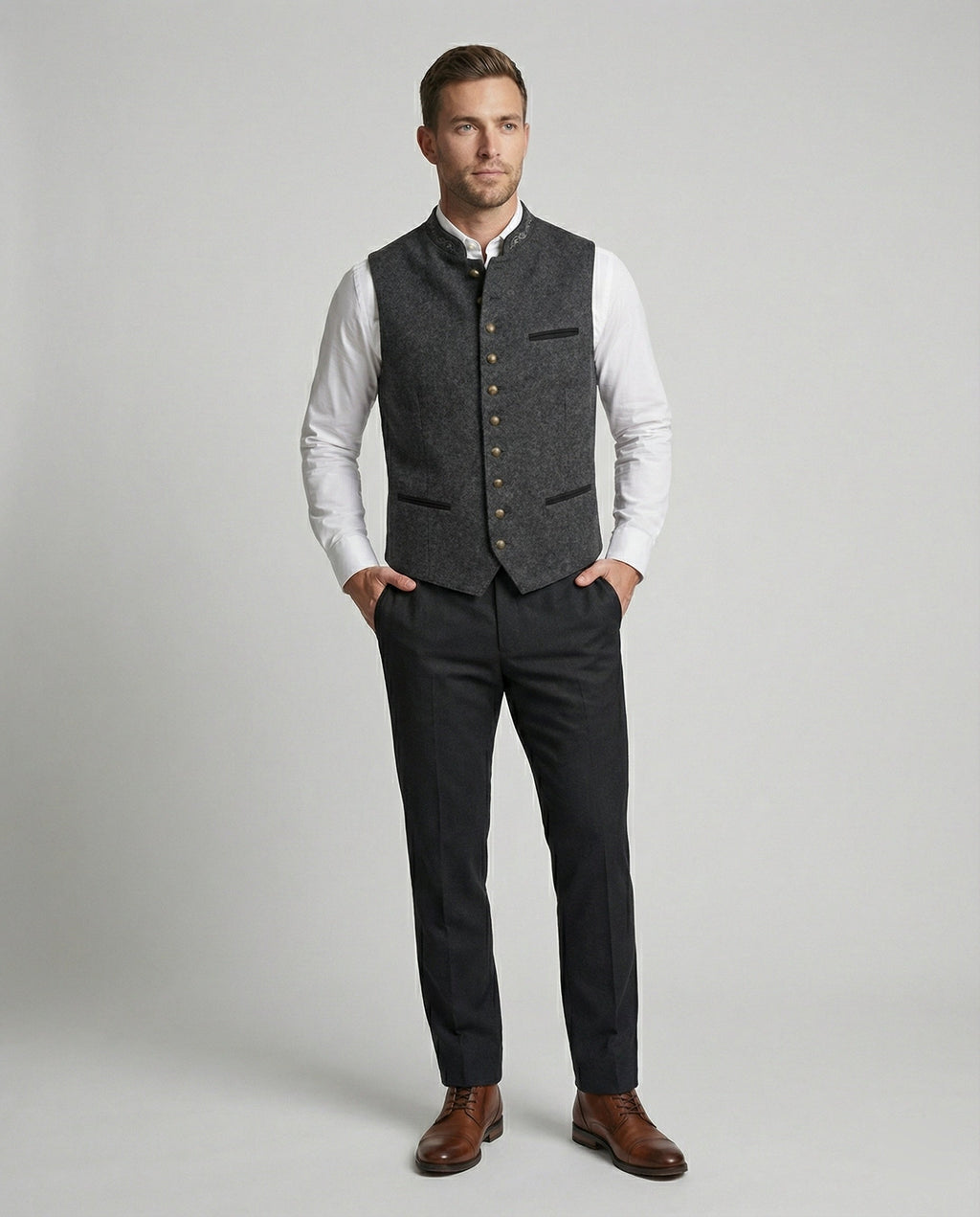 Herrenweste im traditionellen Stil mit taillierter Passform | J&B - 2 - Jasminaboutique.com
