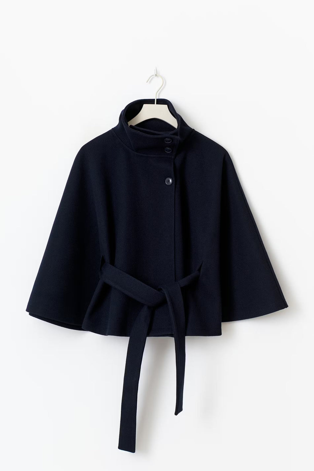 Cape-Mantel Damen in lockerer Passform mit hohem Kragen und Gürtel | J&B - 6 - Jasminaboutique.com