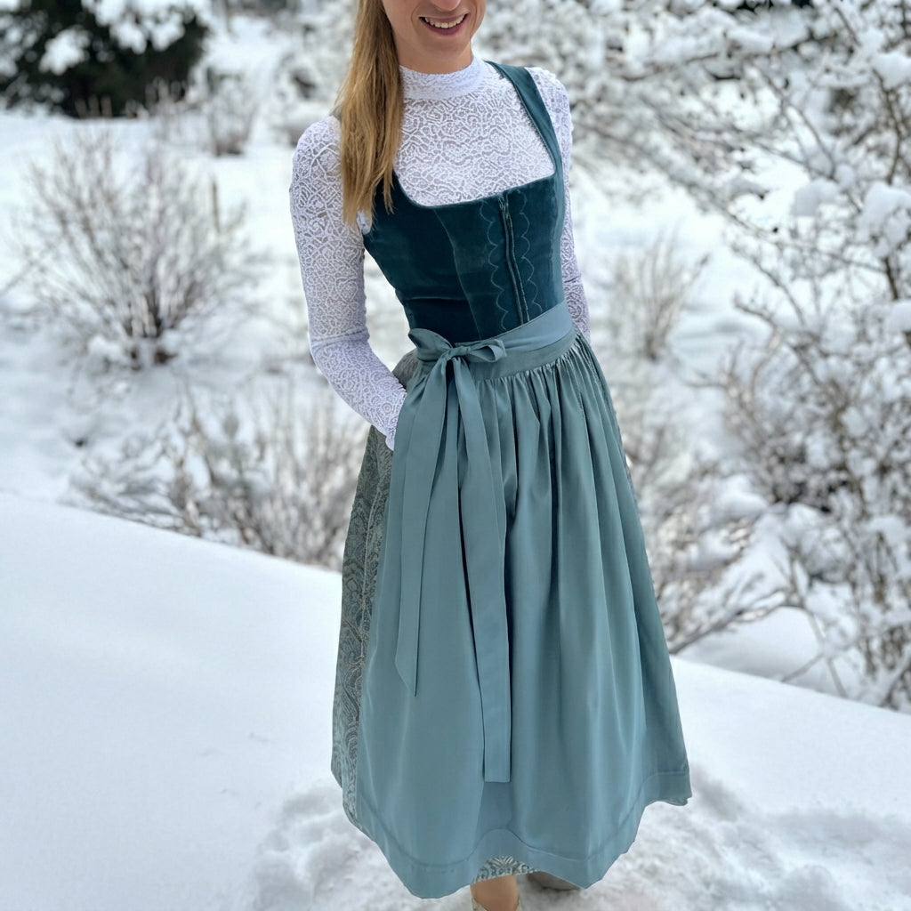 Dirndl für Damen im traditionellen Schnitt mit eleganten Details - 1 - Jasminaboutique.com