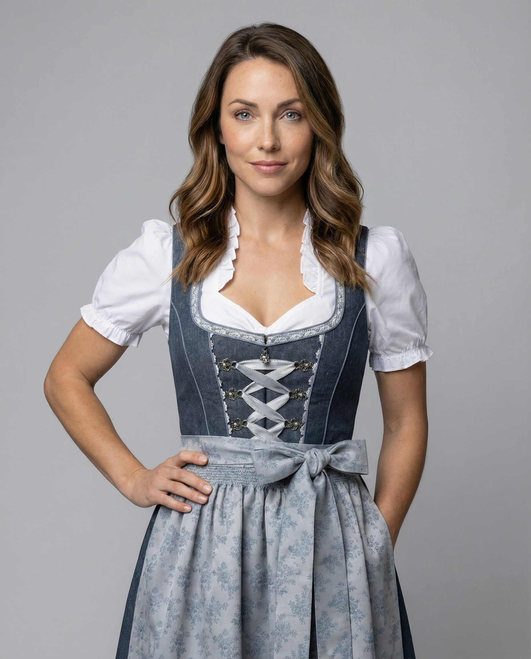Dirndl für Damen – Elegantes Design mit figurschmeichelnder Passform - 2 - Jasminaboutique.com