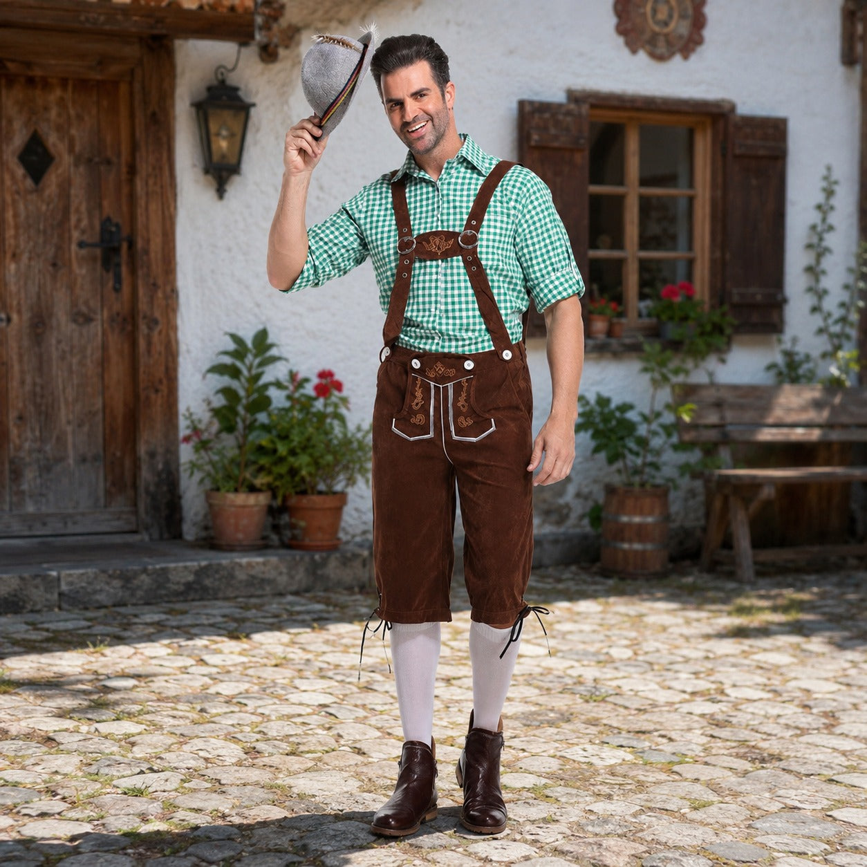Lederhosen-Outfit für Herren mit kariertem Hemd und Hosenträgern für das Oktoberfest - 1 - Jasminaboutique.com