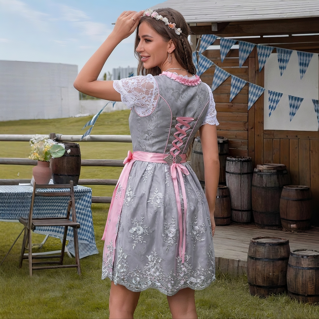 Dirndl Damen mit Spitzenärmeln und Blumenstickerei | J&B - 2 - Jasminaboutique.com