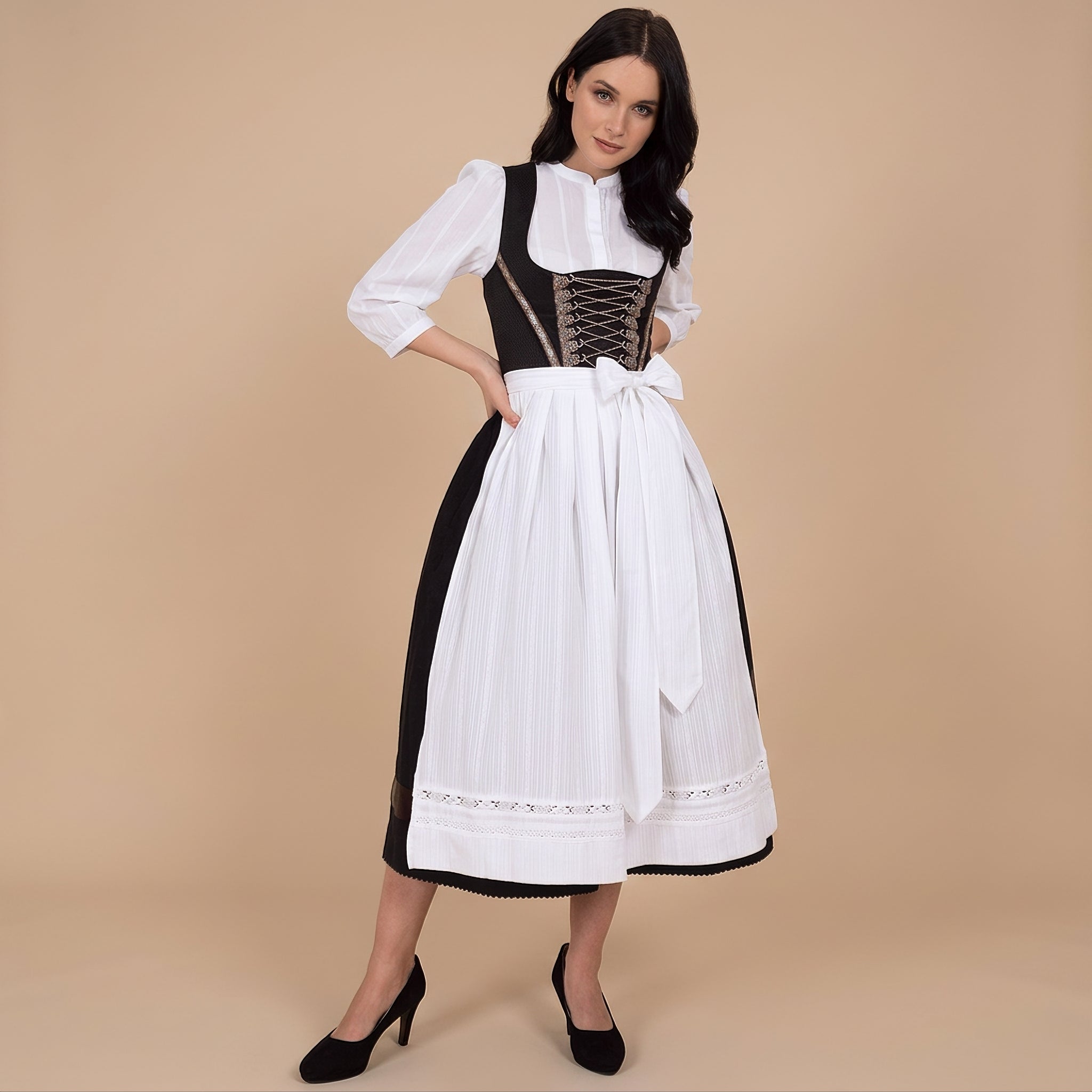 Dirndl Damen mit langen Ärmeln und verspieltem Schnürdetail | J&B - 4 - Jasminaboutique.com