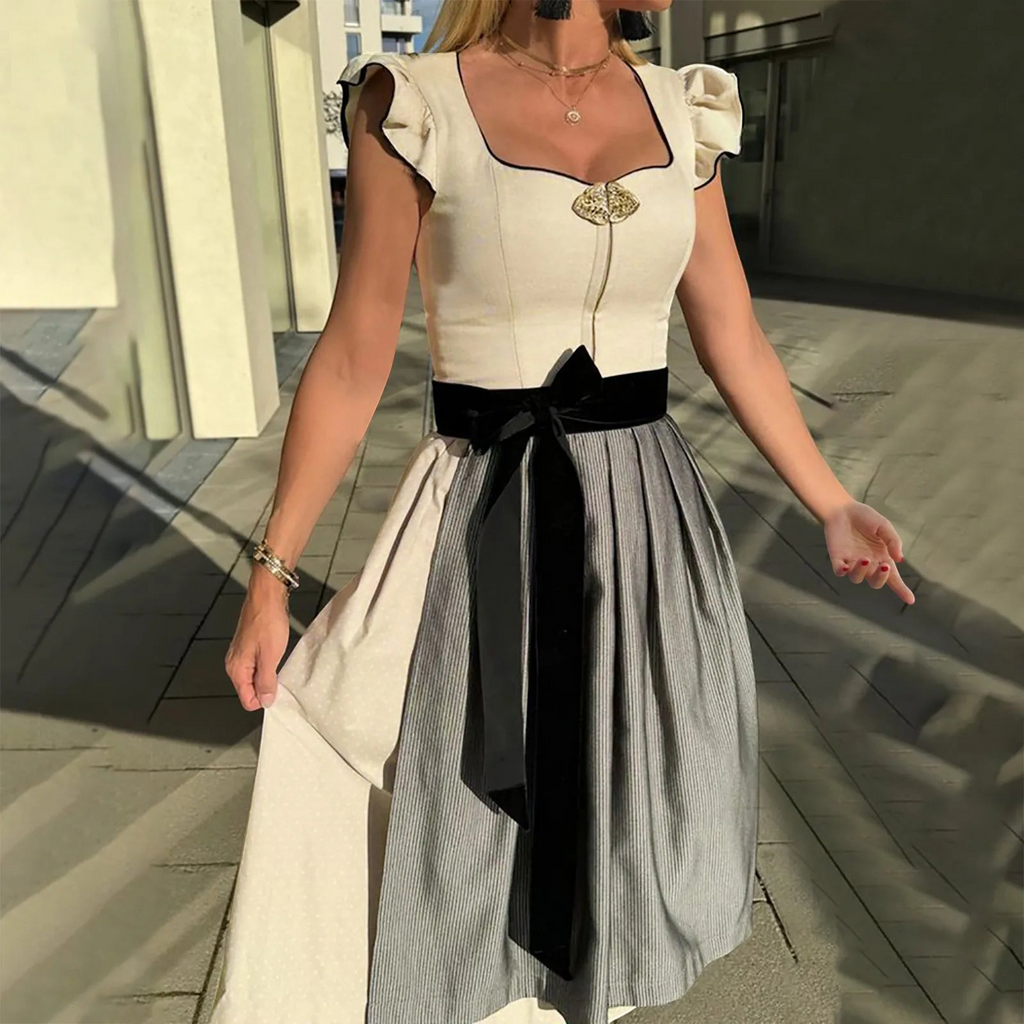Dirndl Damen mit Rüschenärmeln und taillierter Passform | J&B - 3 - Jasminaboutique.com