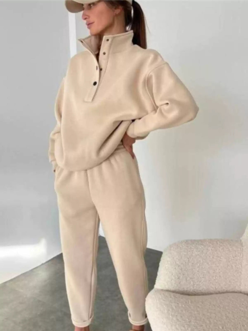 Zweiteiler Damen mit Stehkragen und Knopfdetails | A&Z - 4 - Atelier-Zofia