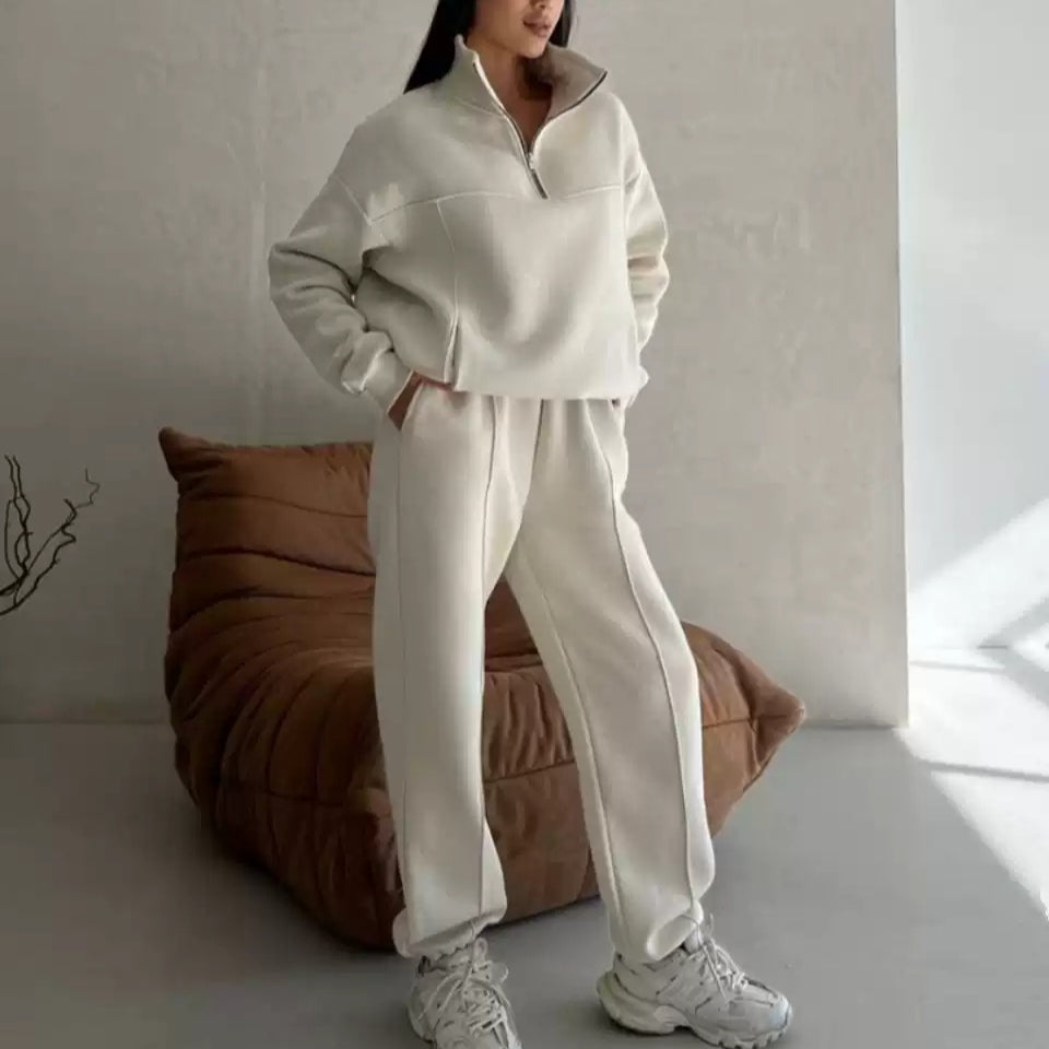 Damen Lounge Set mit Stehkragen und legerer Passform - J&B - 2 - Atelier-Zofia