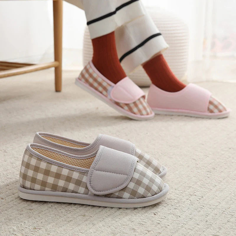 Diabetikerfreundliche verstellbare Hausschuhe Damen - Weiches Karodesign - J&B - 3 - Jasminaboutique.com