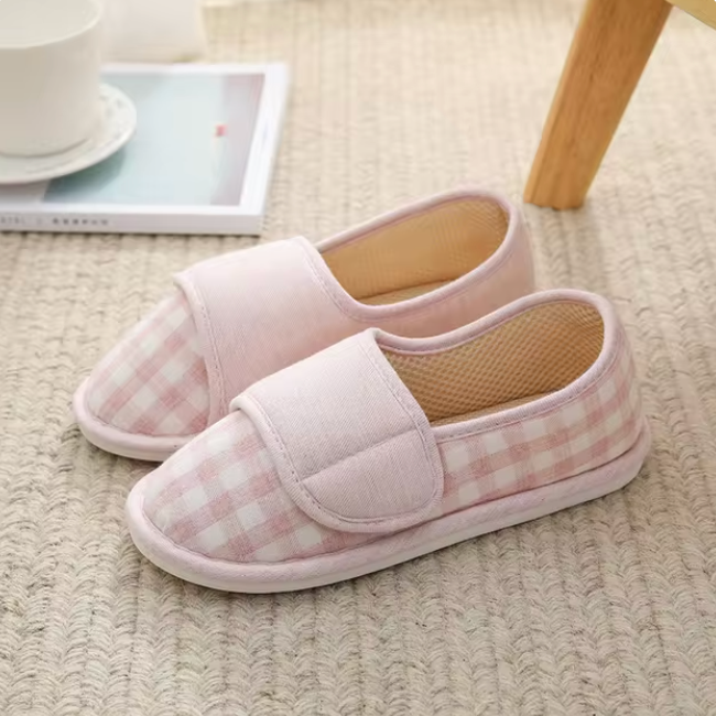 Diabetikerfreundliche verstellbare Hausschuhe Damen - Weiches Karodesign - J&B - 9 - Jasminaboutique.com