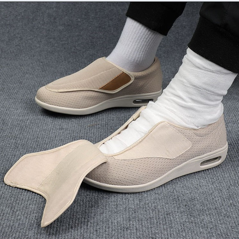 Diabetikerfreundliche Slipper Herren - Extra Weite Passform & Verstellbarer Verschluss - J&B - 9 - Jasminaboutique.com
