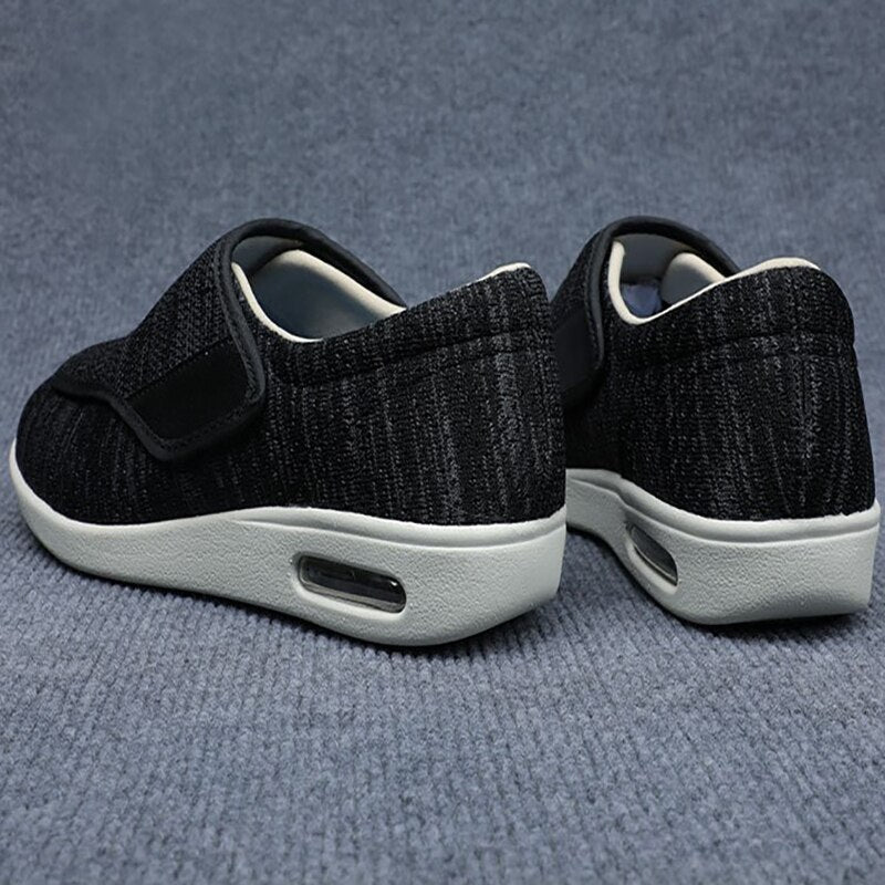 Diabetikerfreundliche Slipper Herren - Extra Weite Passform & Verstellbarer Verschluss - J&B - 10 - Jasminaboutique.com