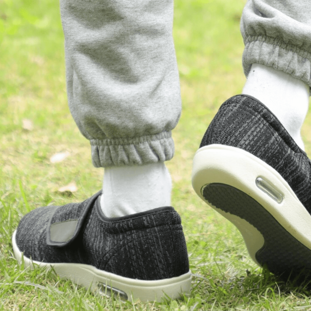 Diabetikerfreundliche Slipper für Herren - J&B - 2 - Jasminaboutique.com