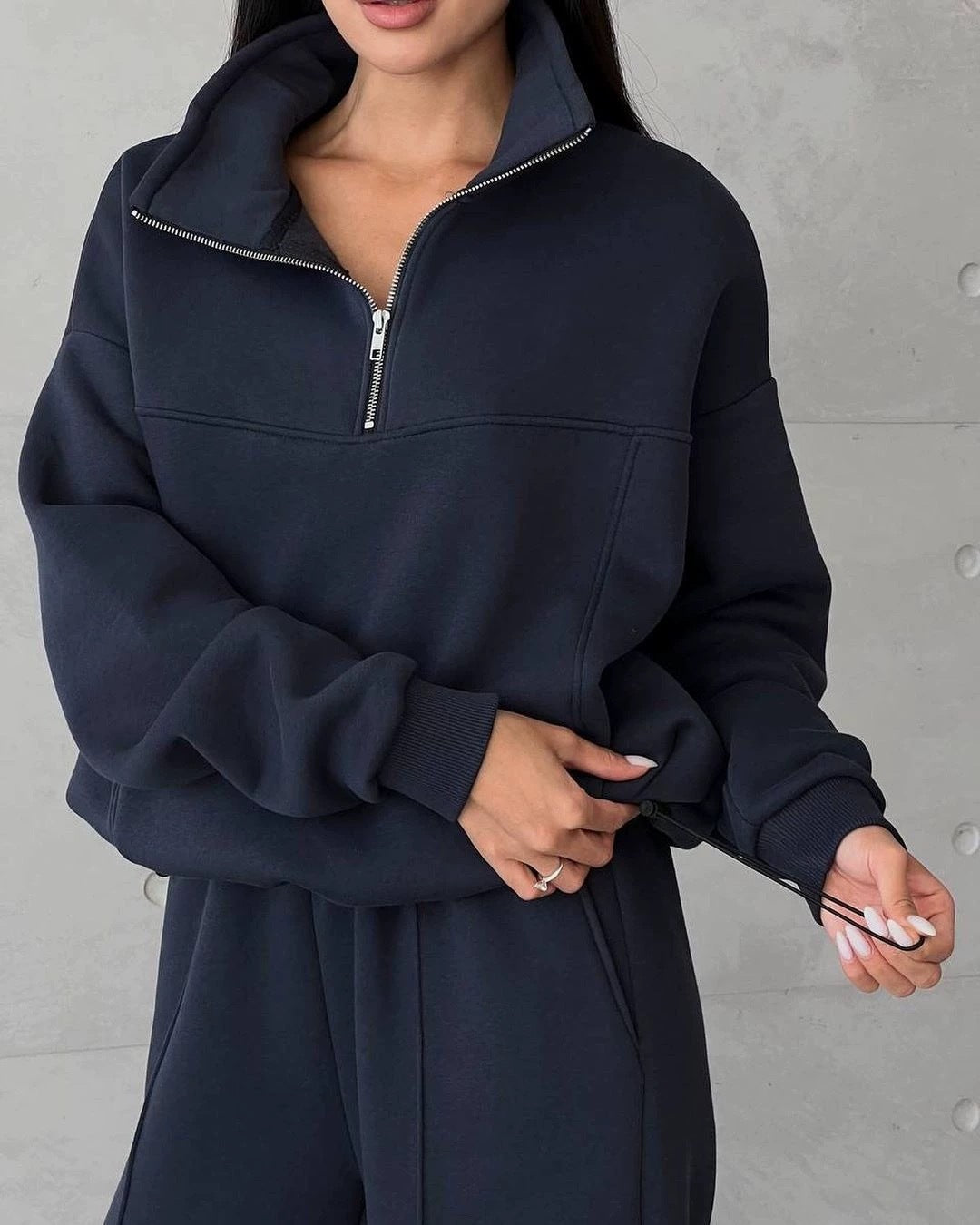Lounge Set Damen mit hohem Kragen und lässiger Passform - J&B - 4 - Jasminaboutique.com