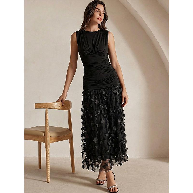 Elegantes Damen Kleid mit gerafftem Oberteil und fließendem Rock - J&B - 1 - Jasminaboutique.com