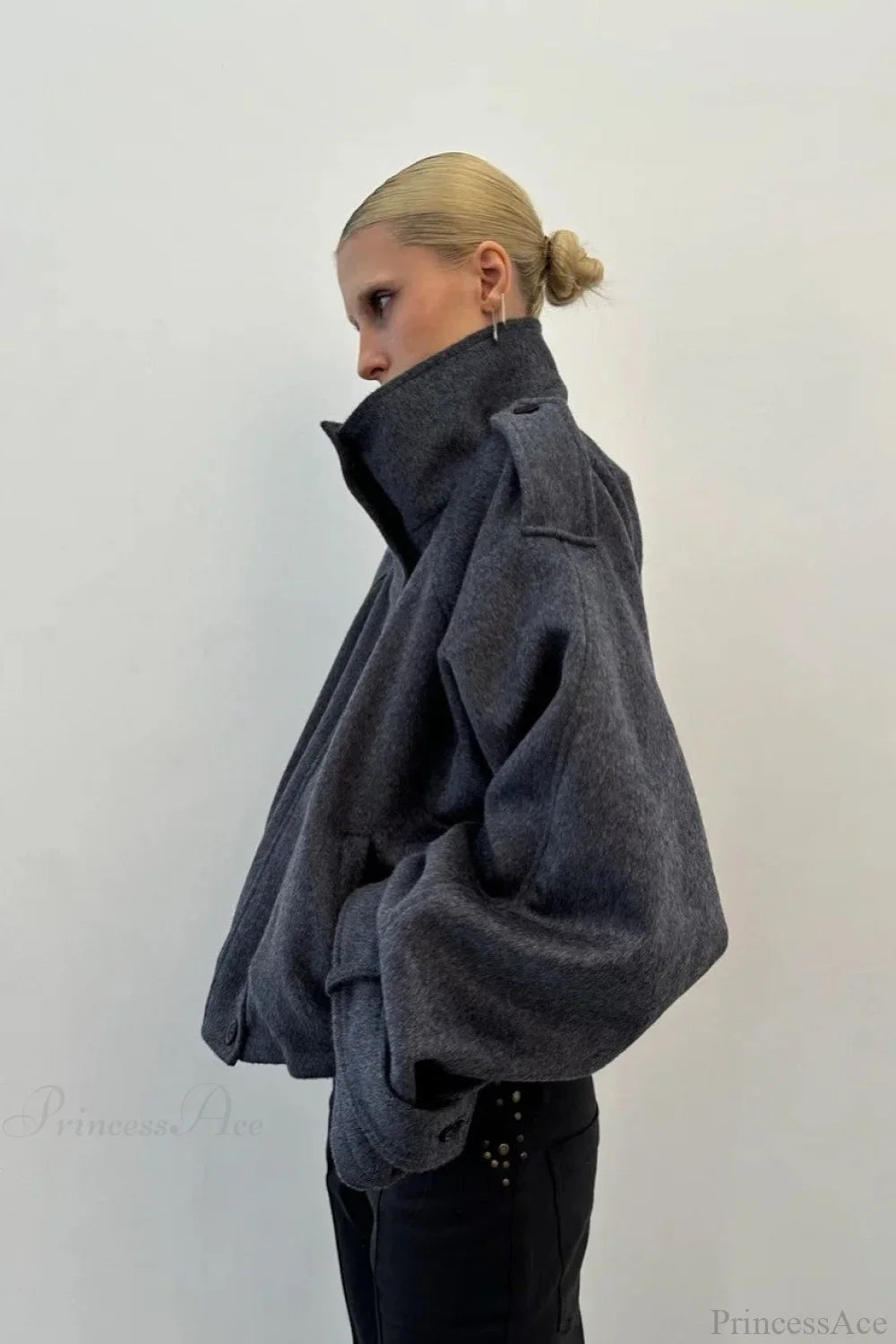 Damen Mantel mit Stehkragen und Knopfverschluss - J&B - 5 - Jasminaboutique.com