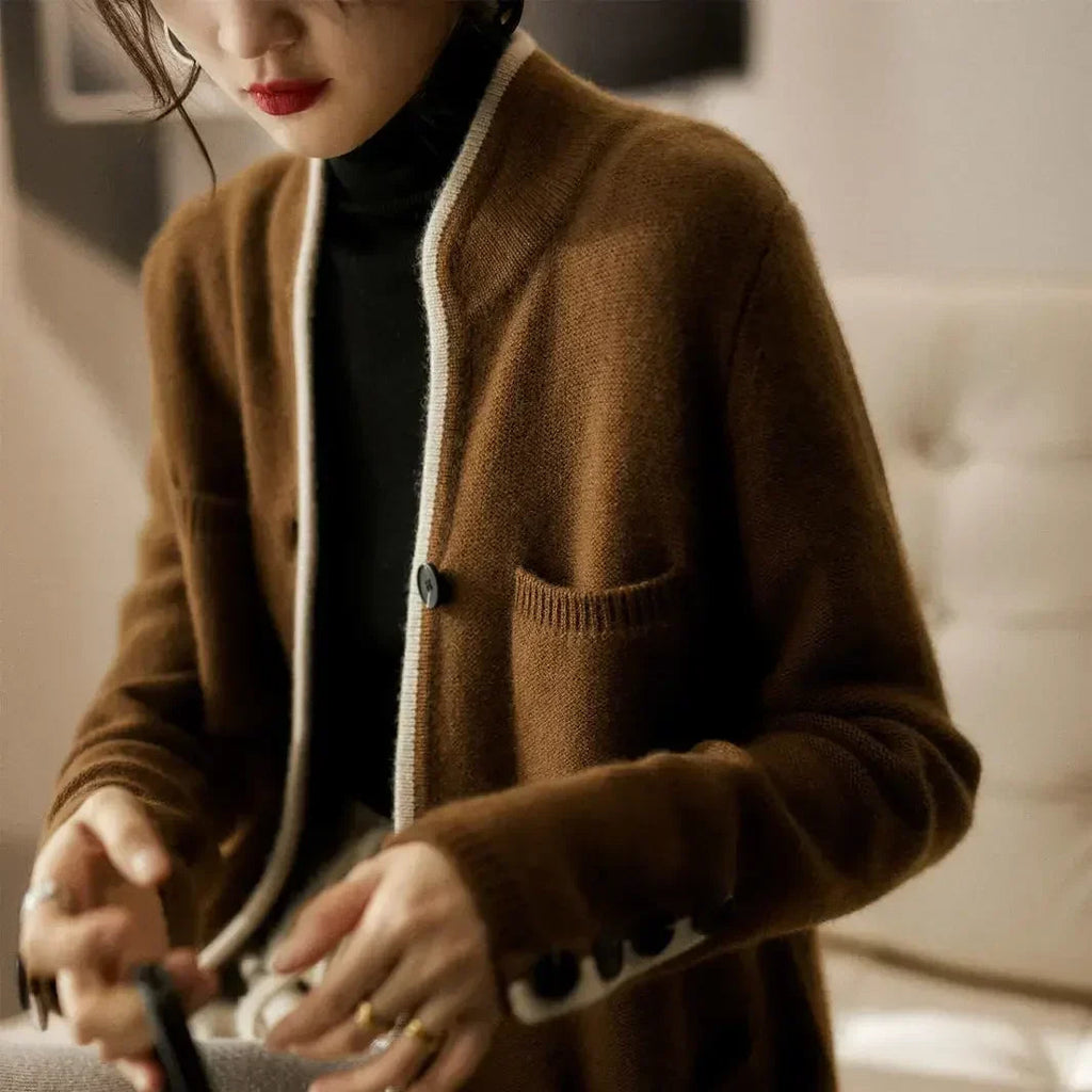Cardigan Damen mit Knopfleiste und Taschen - J&B - 2 - Jasminaboutique.com