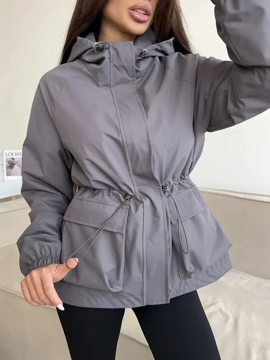 Jacket Damen mit Kapuze und tailliertem Schnitt - J&B - 9 - Jasminaboutique.com