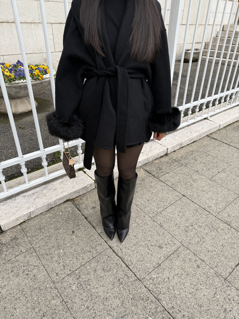 Mantel Damen mit Gürtel und eleganten Ärmeln - J&B - 8 - Jasminaboutique.com
